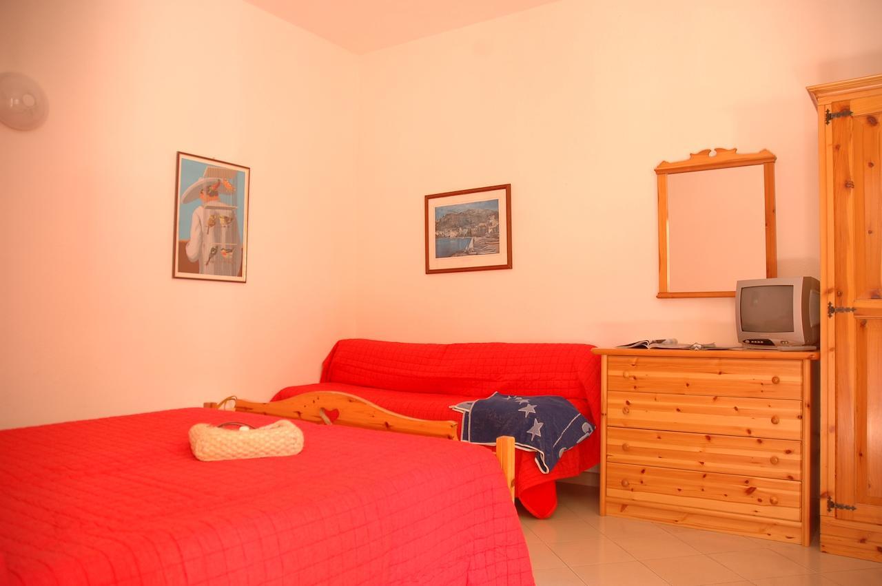 レジデンス ヴィラ ティナ Forio di Ischia 部屋 写真